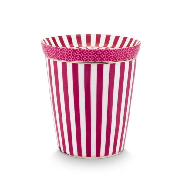 Henkelloser Becher in in pink weiss gestreift mit einem Teebeutelablageteller